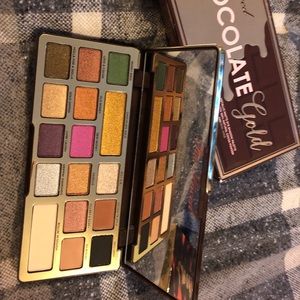 Too faced chocolate gold